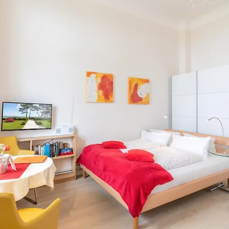 Carmen Apartment *